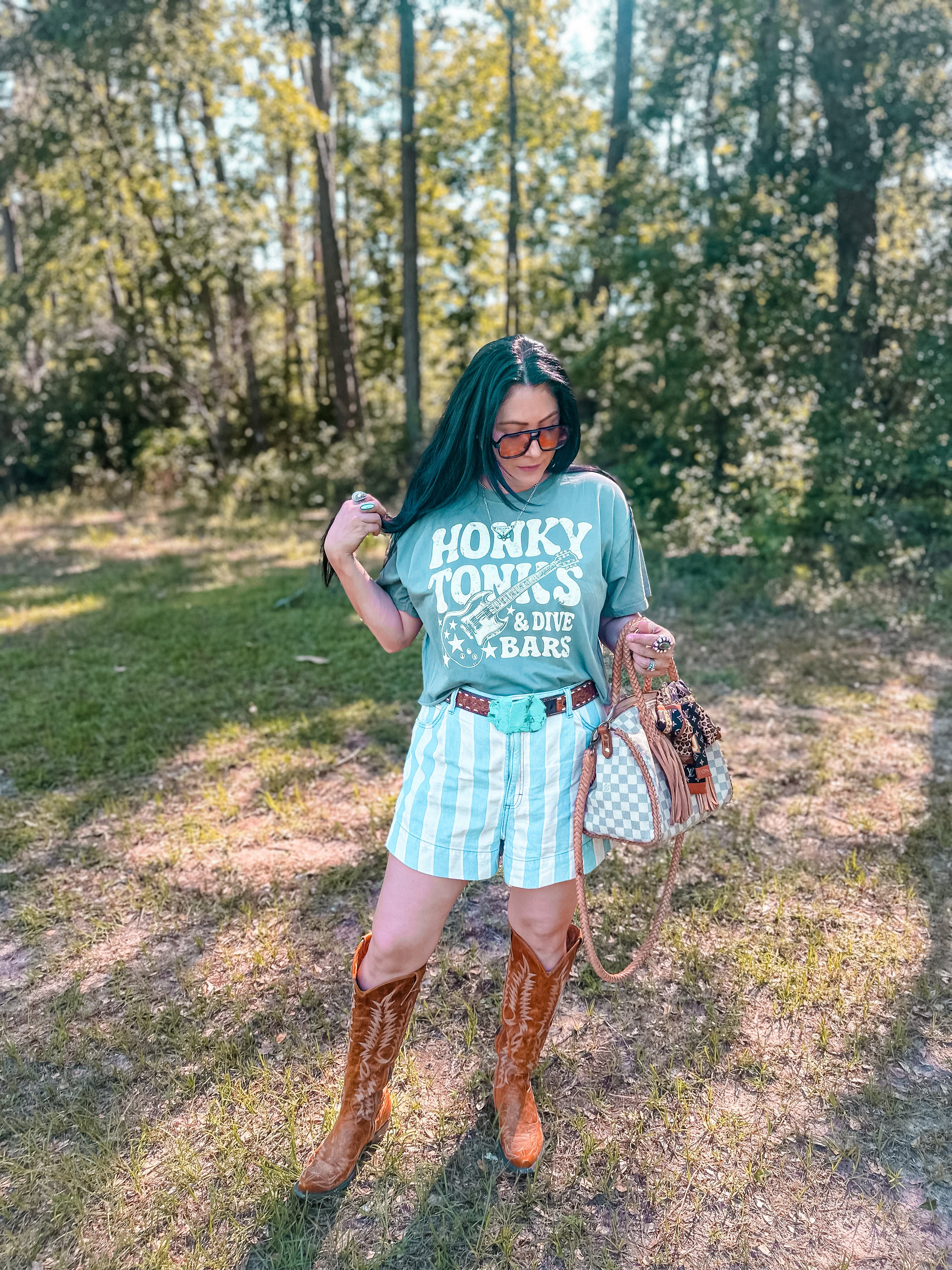 Honky Tonks & Dive Bars Mom Crop Tee (Grey)