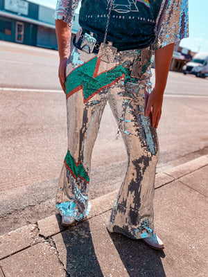 GrEaSeD LiGhTiNg SeQuiN BeLL BoTtOMs