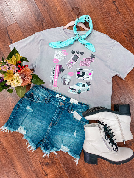 90s Queen Mom Crop Tee